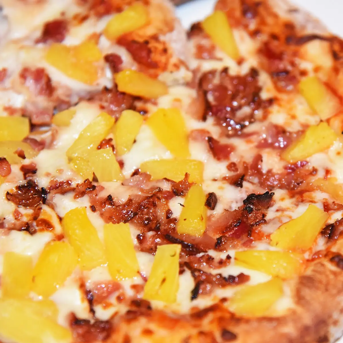 Hawaiian Pizza