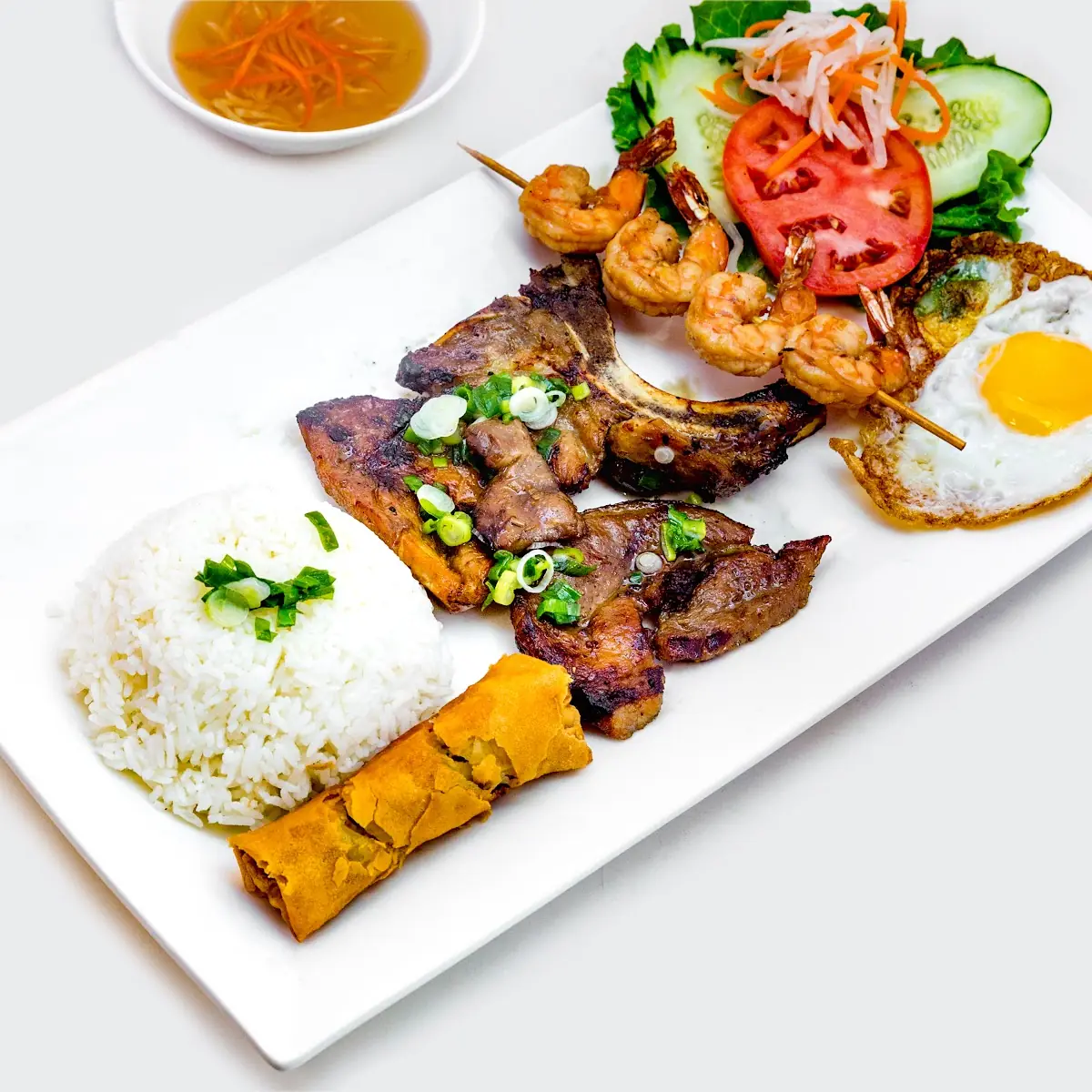 Com ĐAC Biet Grilled Special on Rice