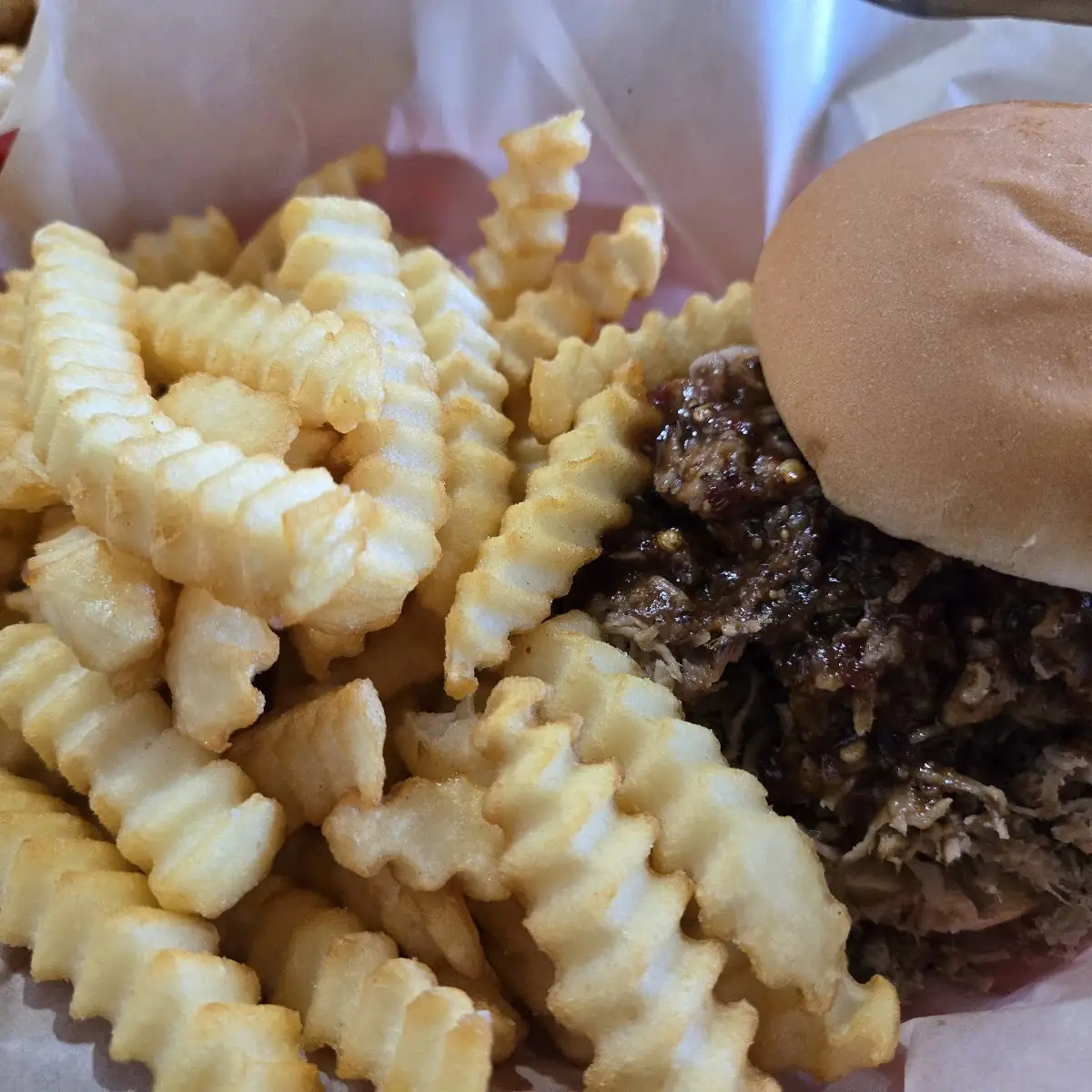 Rib Sandwich Basket