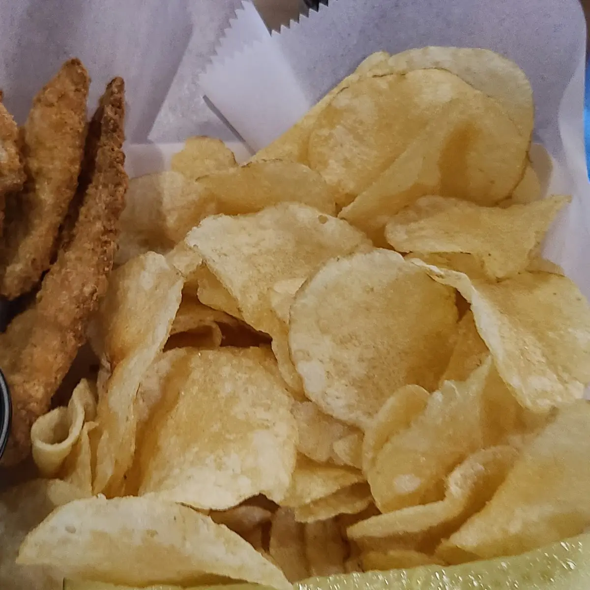 Chicken Tenders w Chips