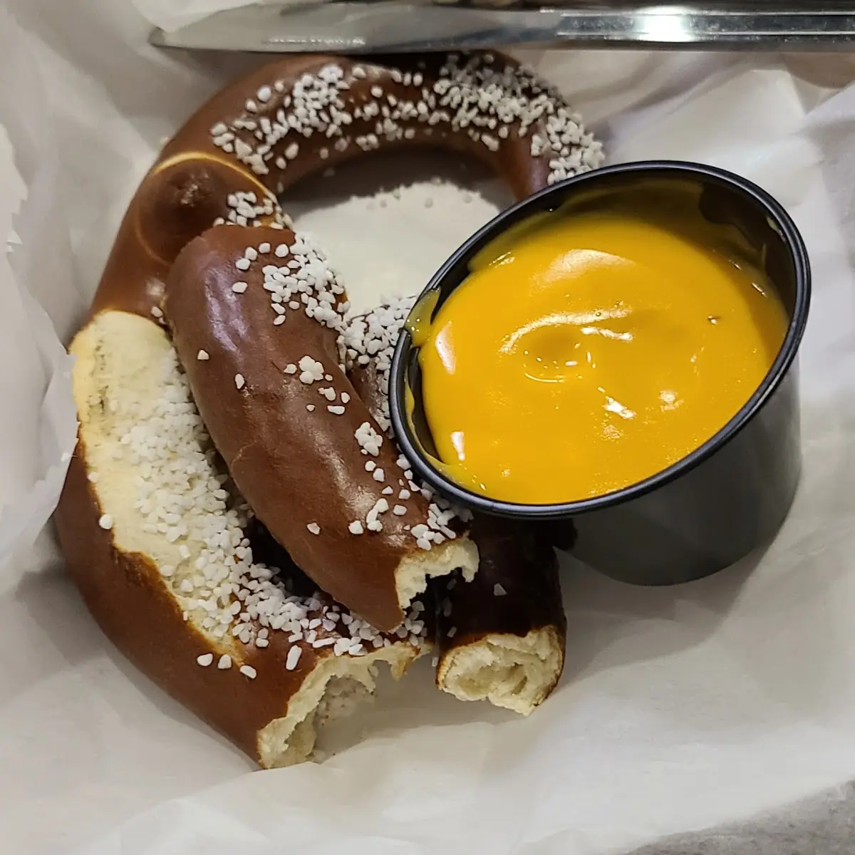Soft Pretzel w Cheese