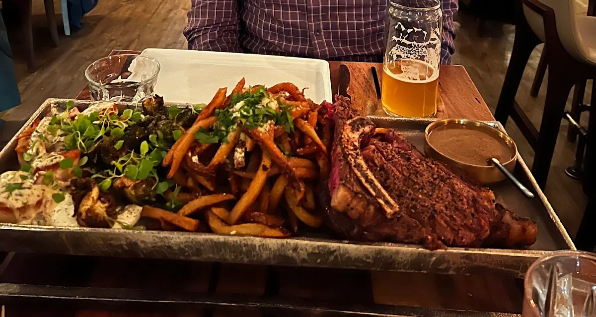 Cote Bœuf Pétoncle Choux De Bruxelles Et Frites