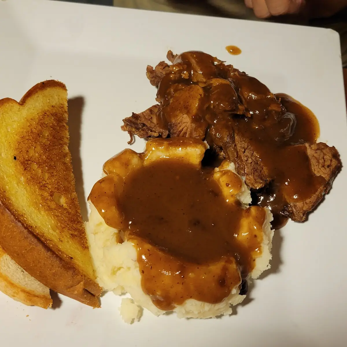 Pot Roast and Mashed Potatoes with Gravy