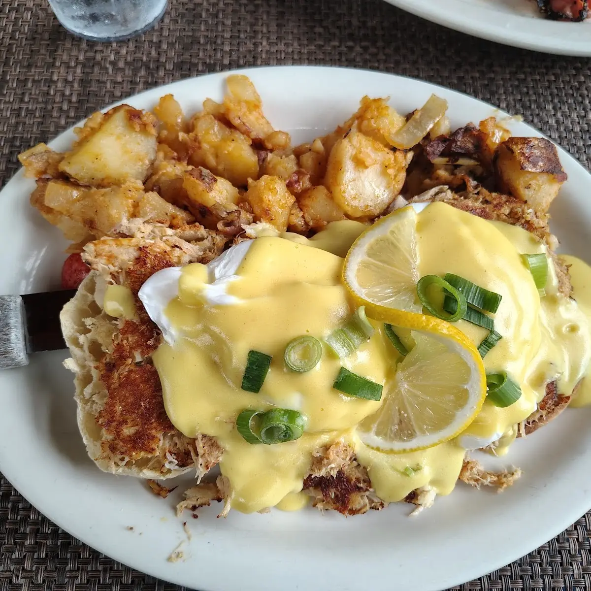 Crab Cake Eggs Benedict