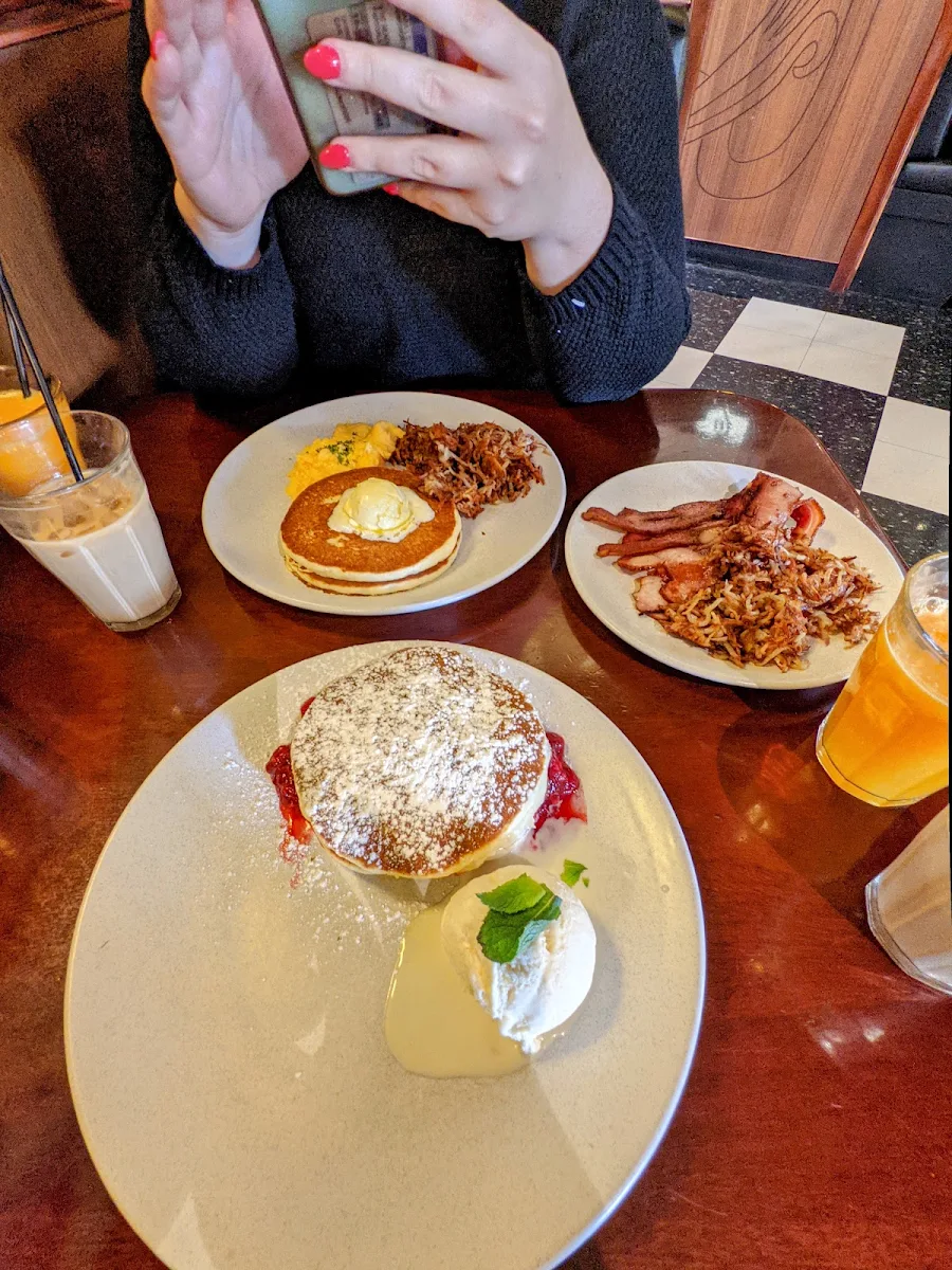 Devonshire Pancakes, The Pancake Parlour