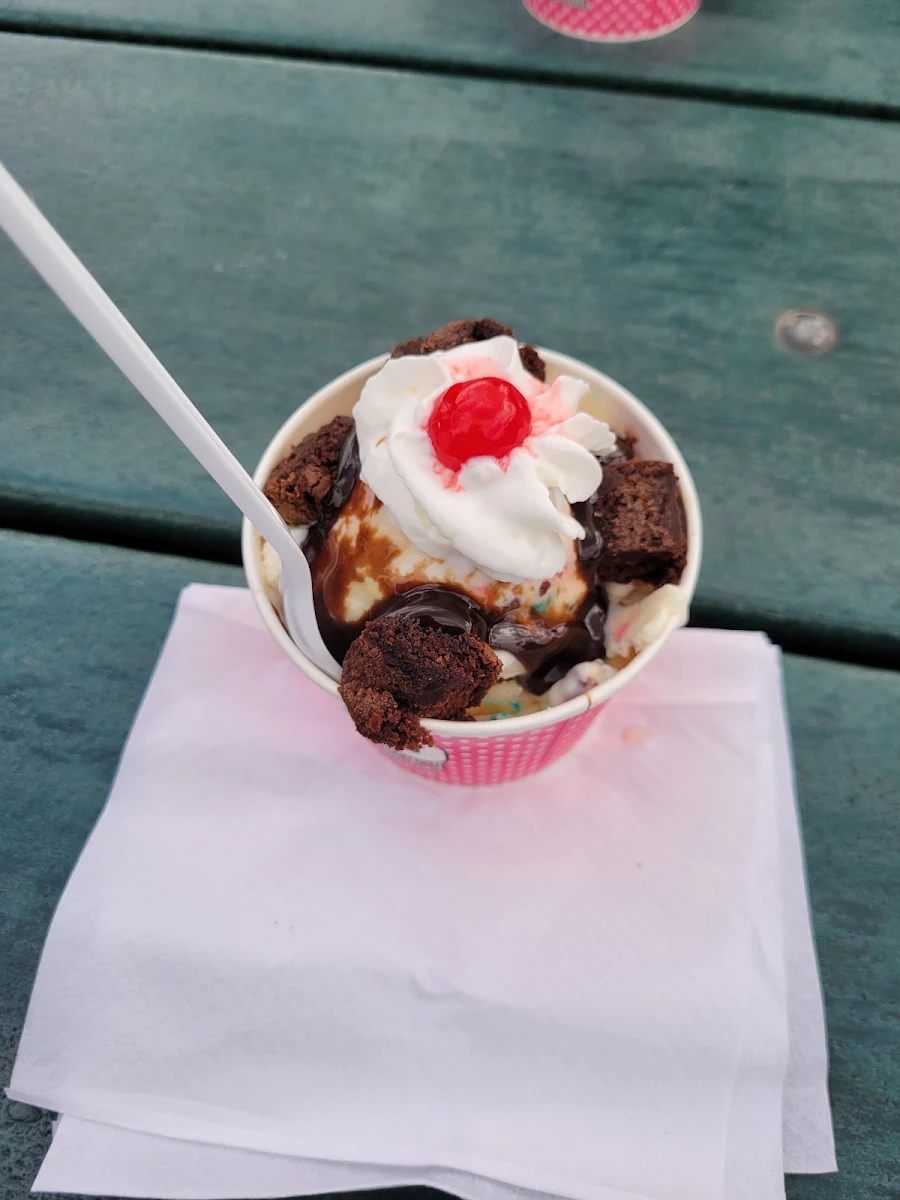 Brownie Sundae