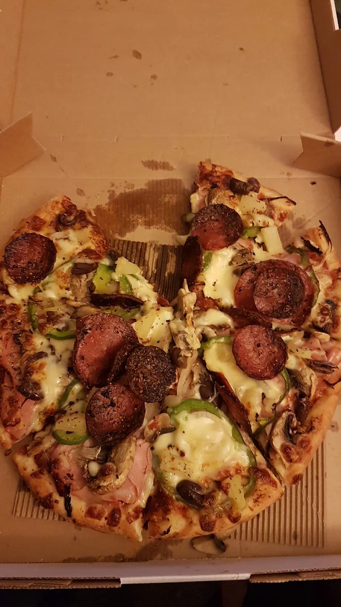 Highlights, Mozzarella Fella Pizzeria