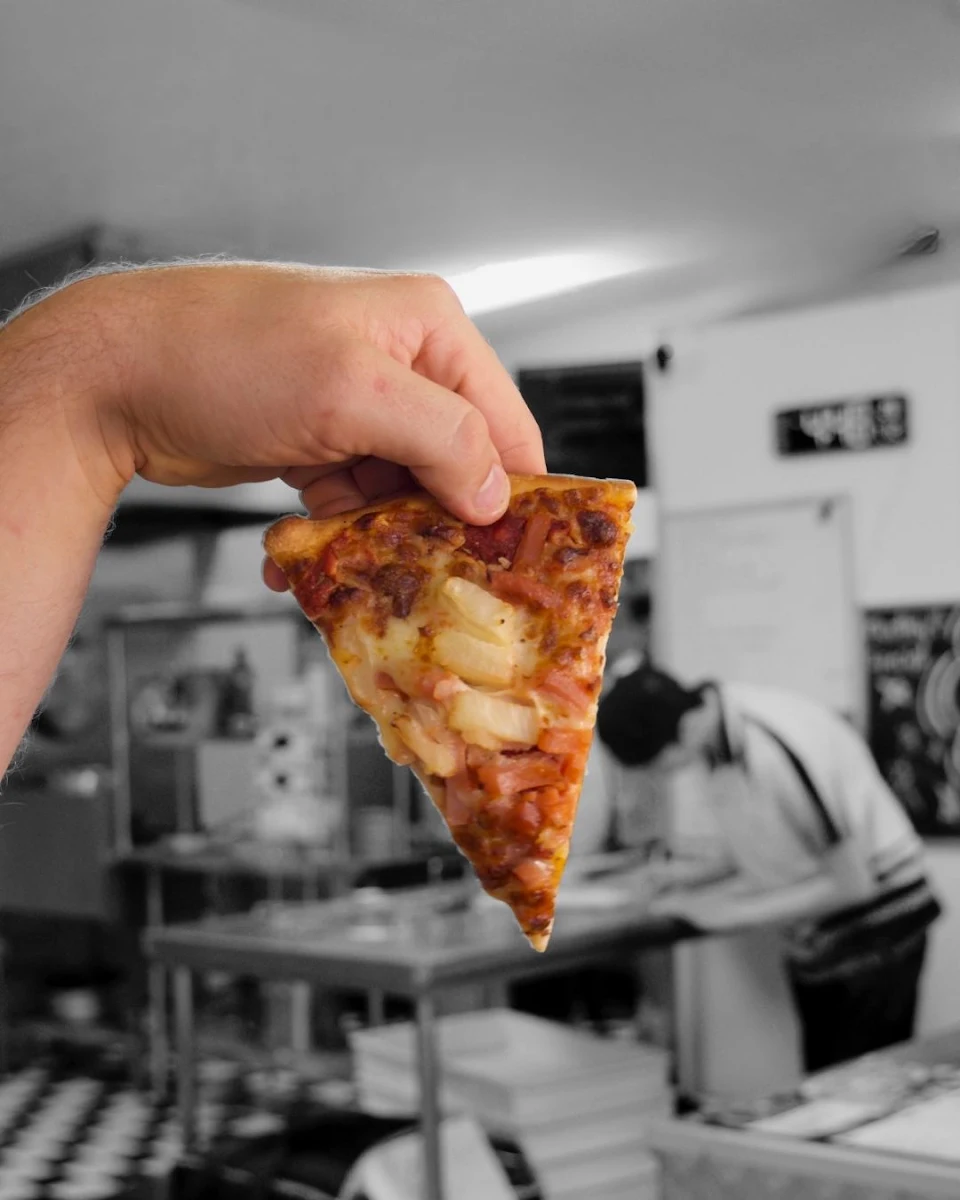 Highlights, Mozzarella Fella Pizzeria