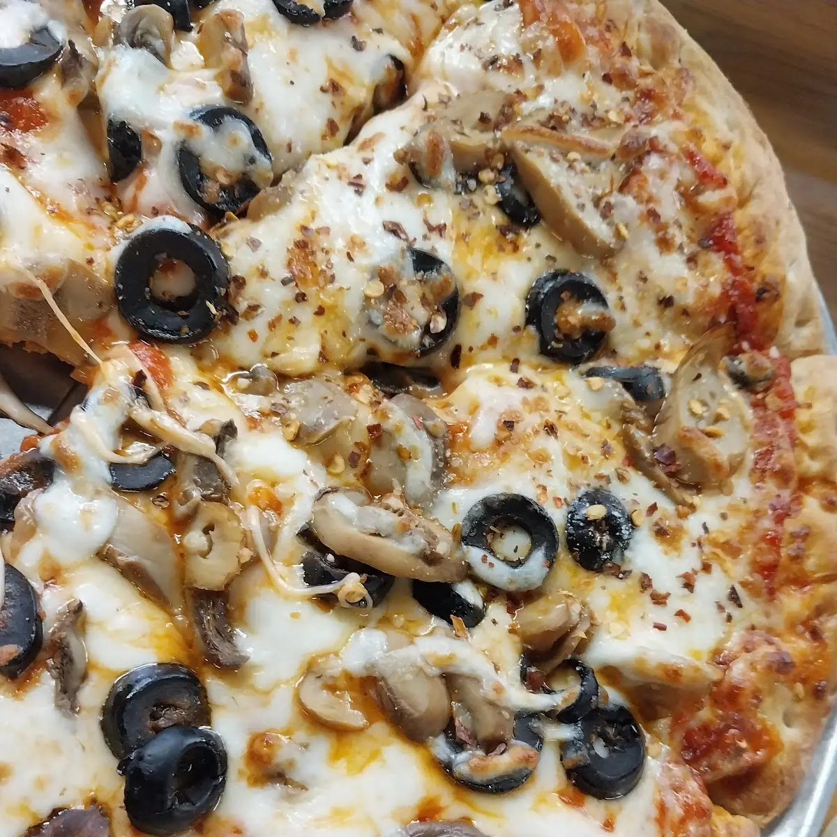 Mushroom and Black Olive Pizza