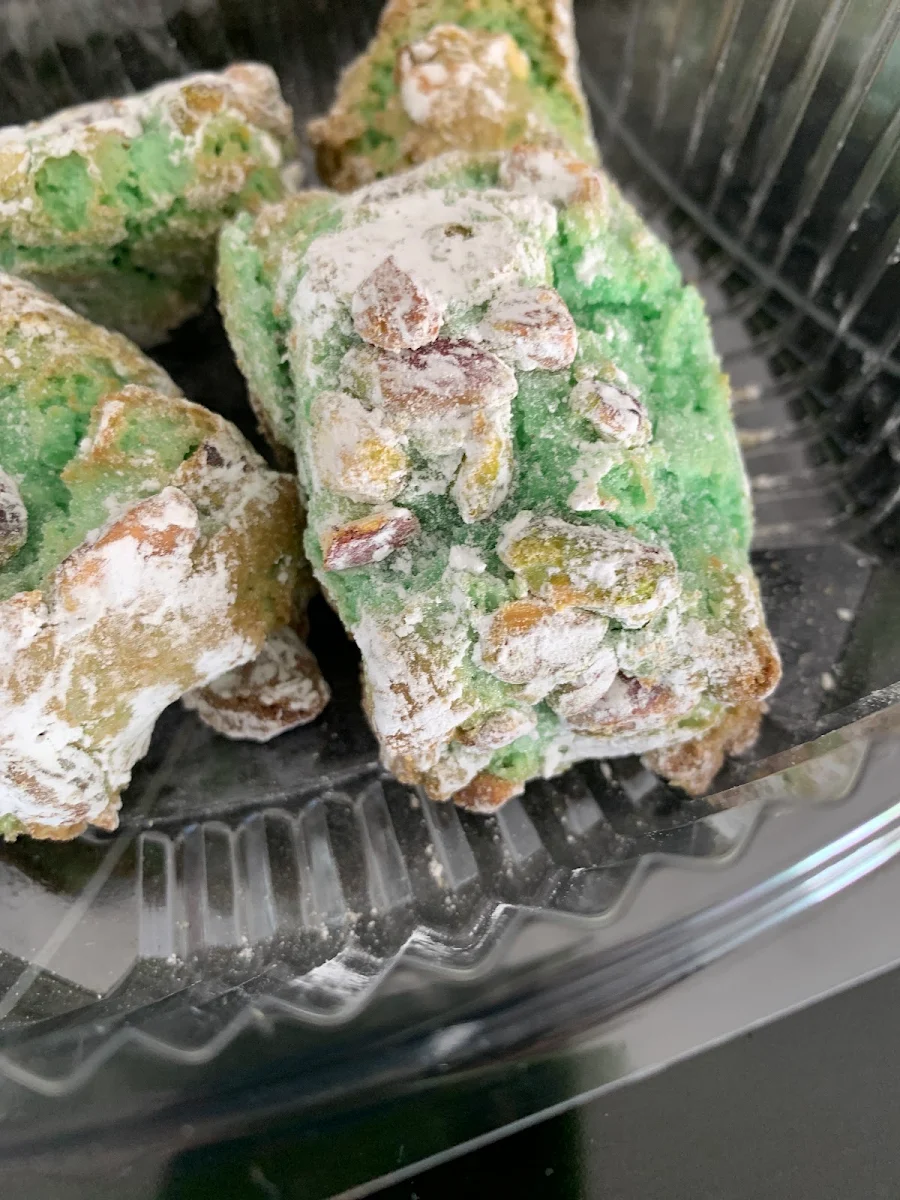 Pistachio Macaroons
