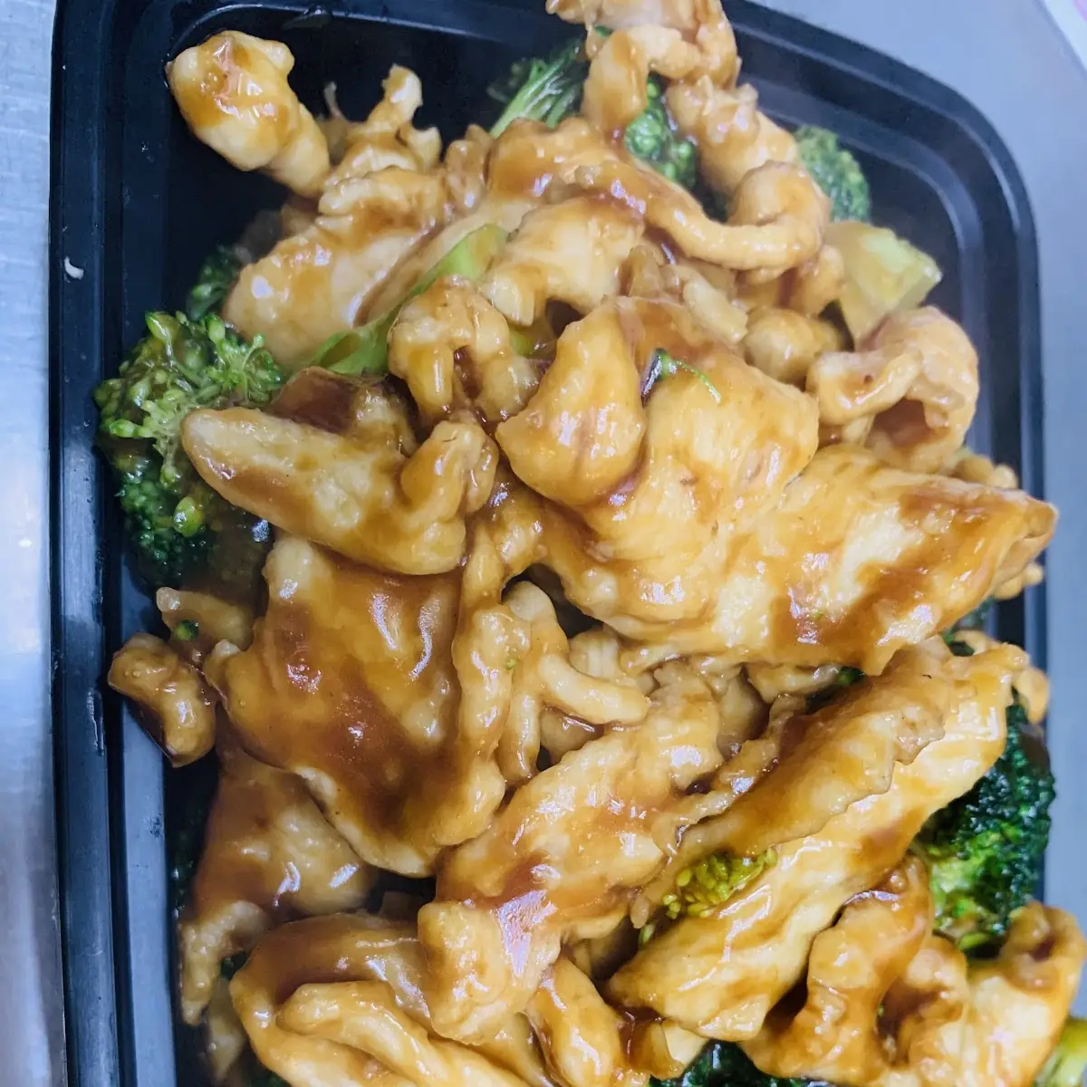 Chicken Broccoli Combo Platter