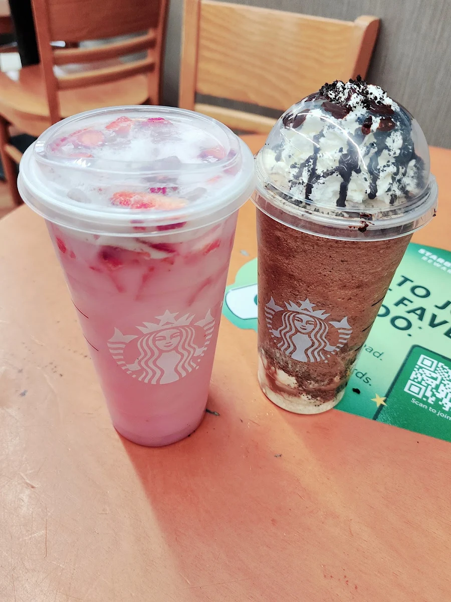 Pink Drink Mocha Cookie Crumble