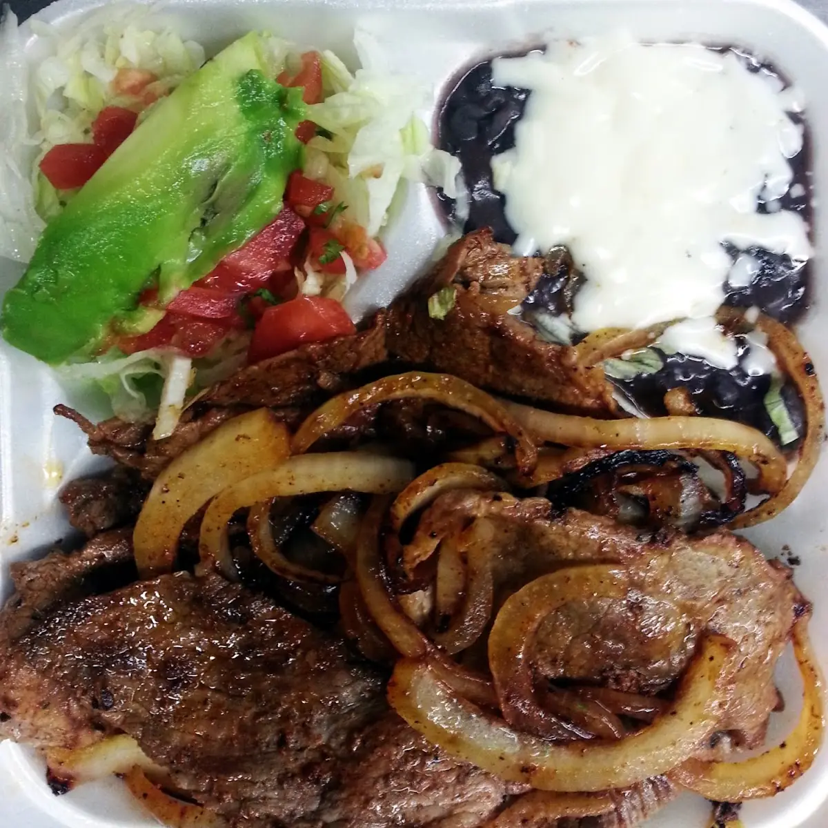 Bistec Encebollado Steak w Sautéed Onions