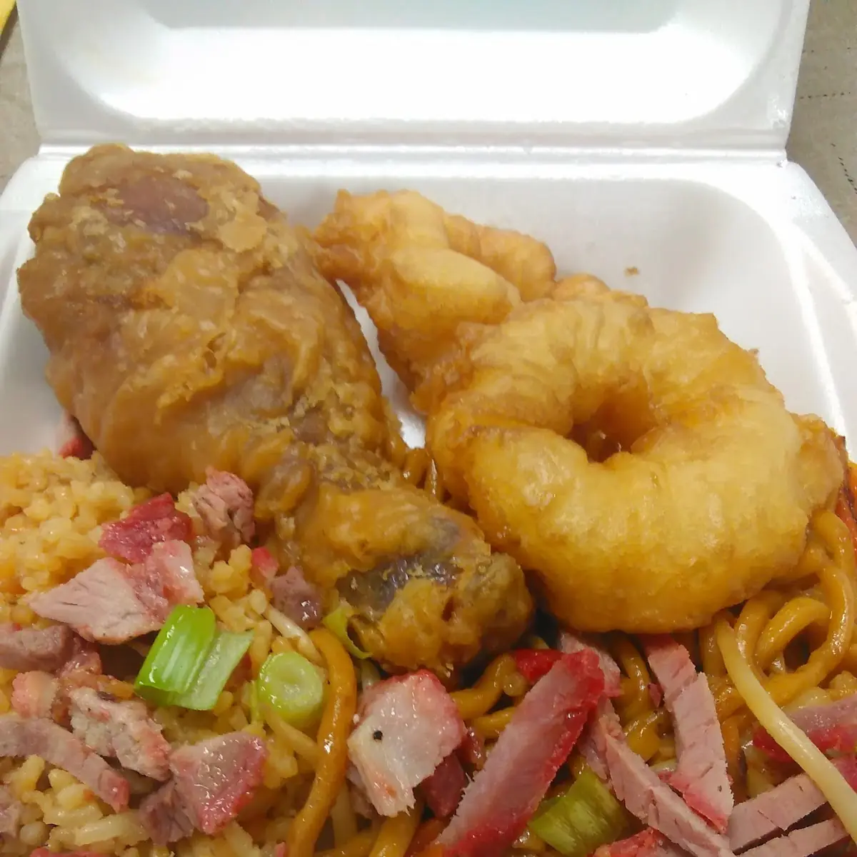 Combination Plate A3 Fried Garlic Chicken Sweet'n Sour Pork Pork Fried Rice and Pork Chow Mein