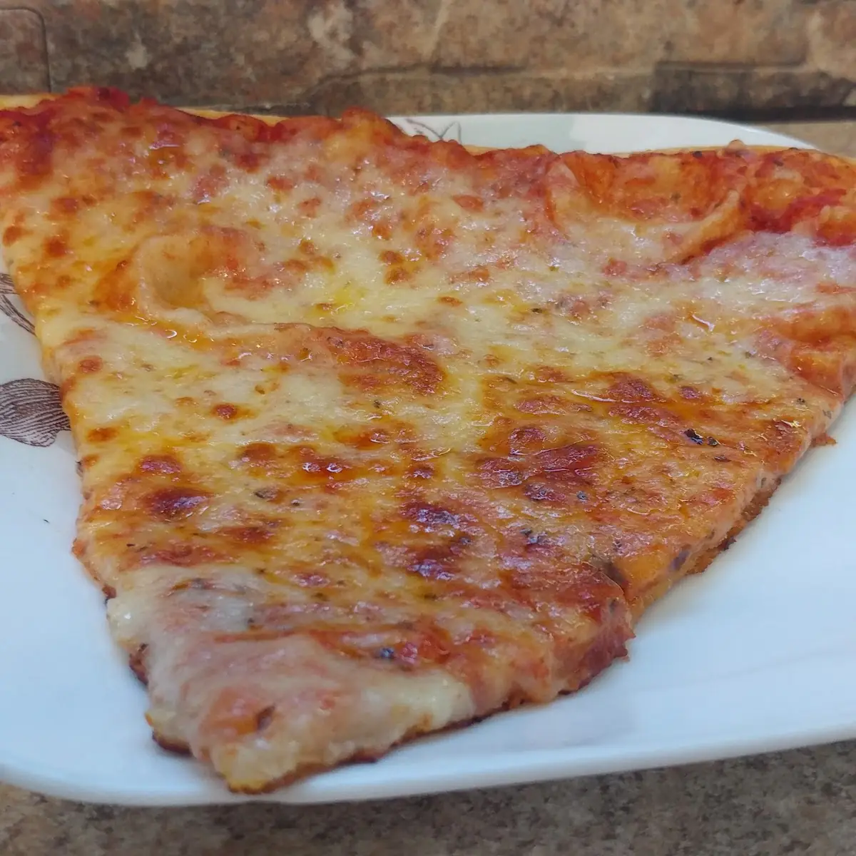 New York Style Cheese Pizza Slice