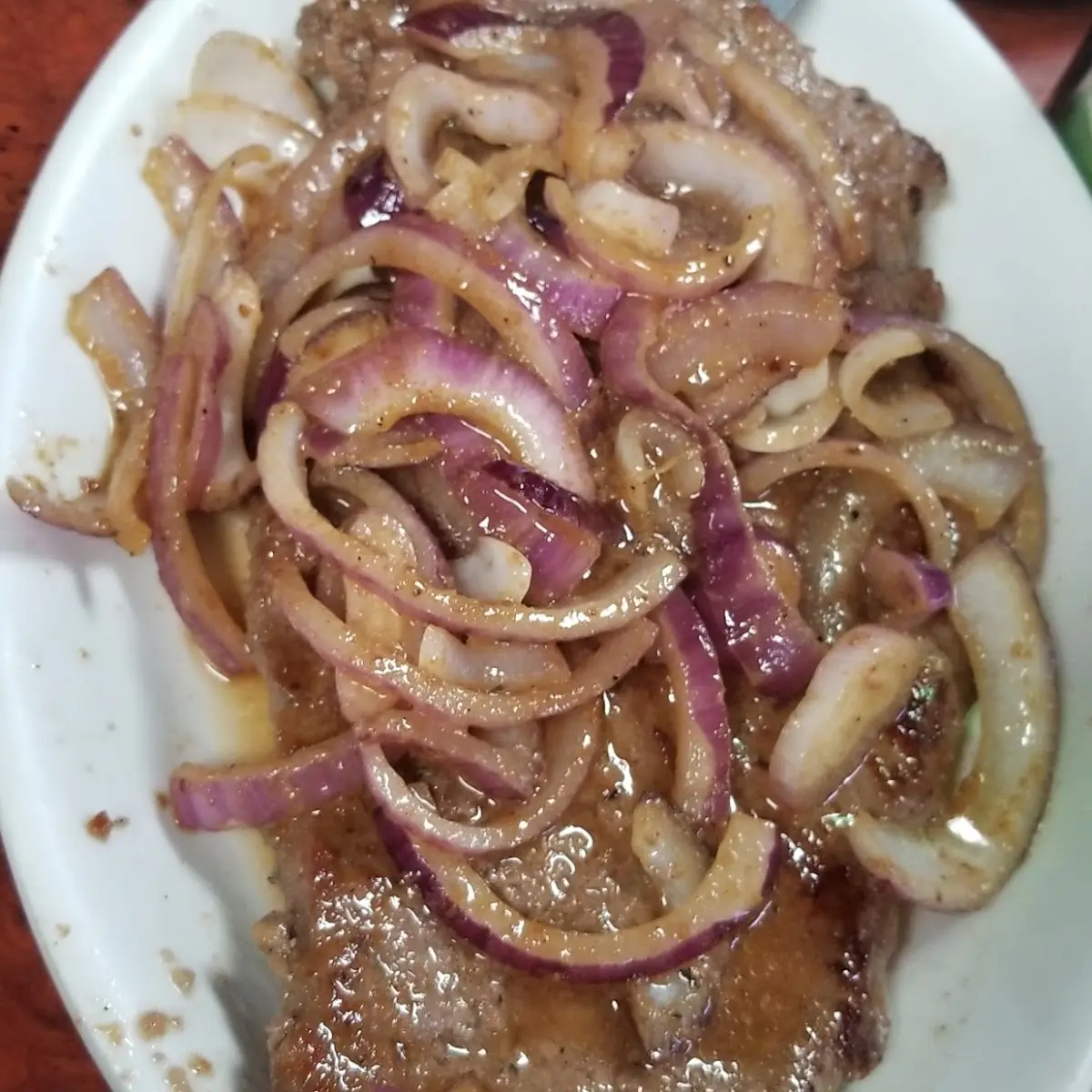 Bistec Encebollado