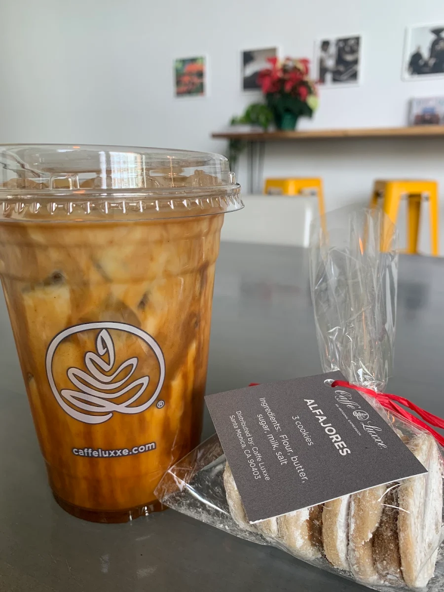 Macchiato Iced Vanilla Latte