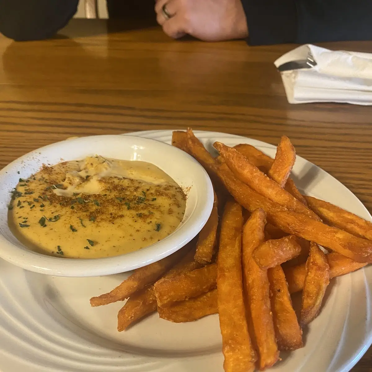 Fries w Cheese Sauce