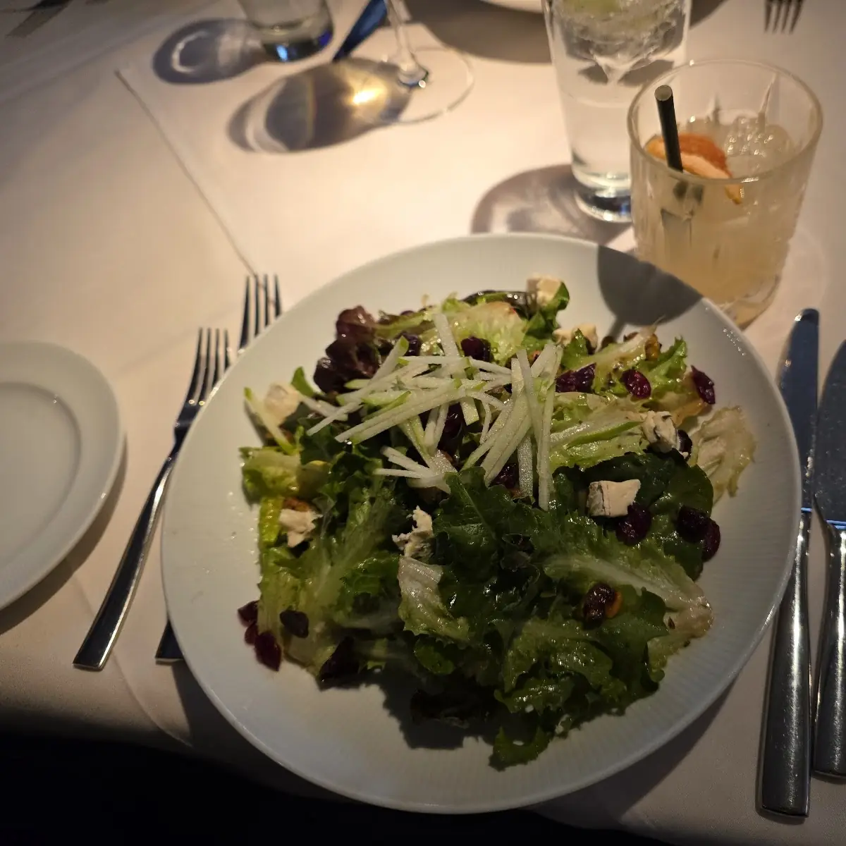 Montrio House Salad