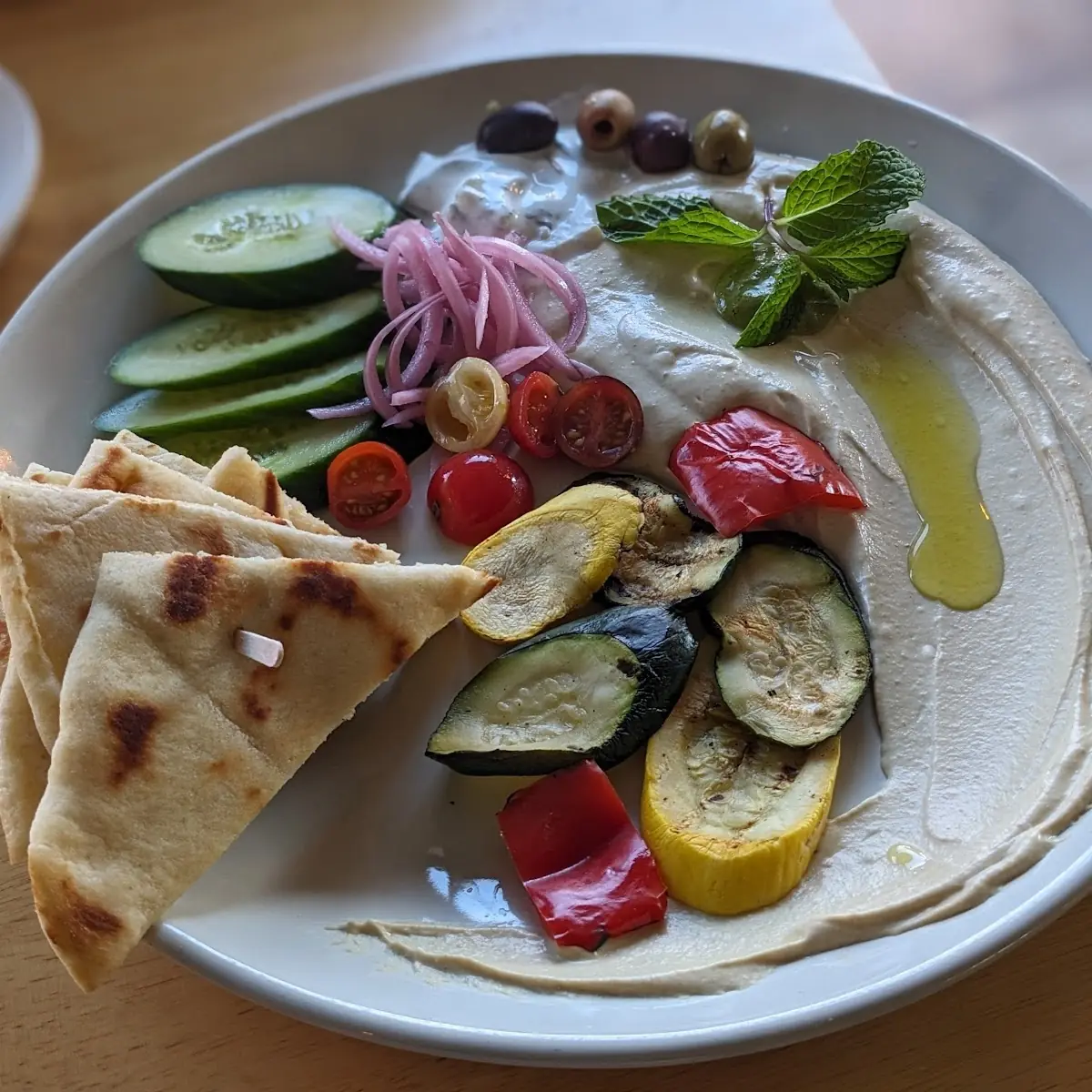 Habibi Hummus Plate