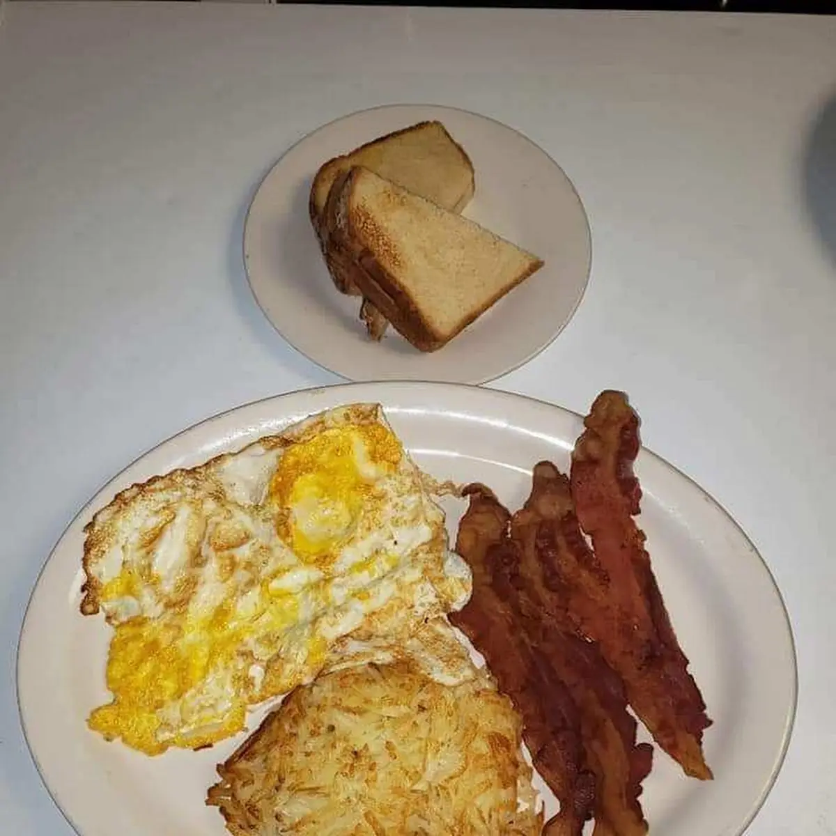Bacon with Eggs End Hash Brown
