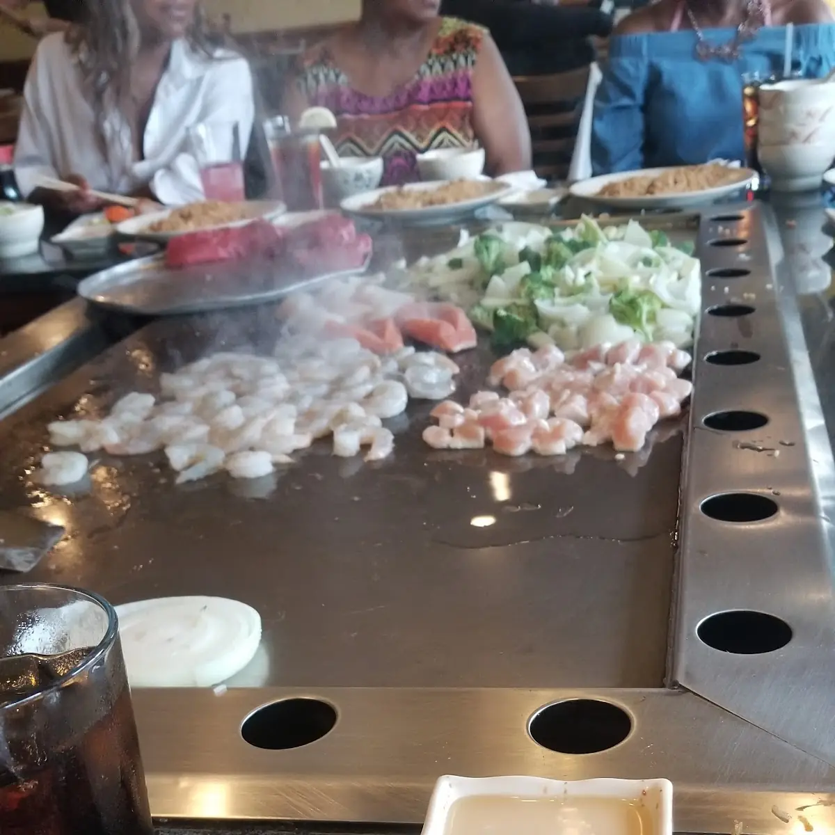 Fried Rice Shrimp Salmon Scallops Filet Mignon Mixed Vegetables