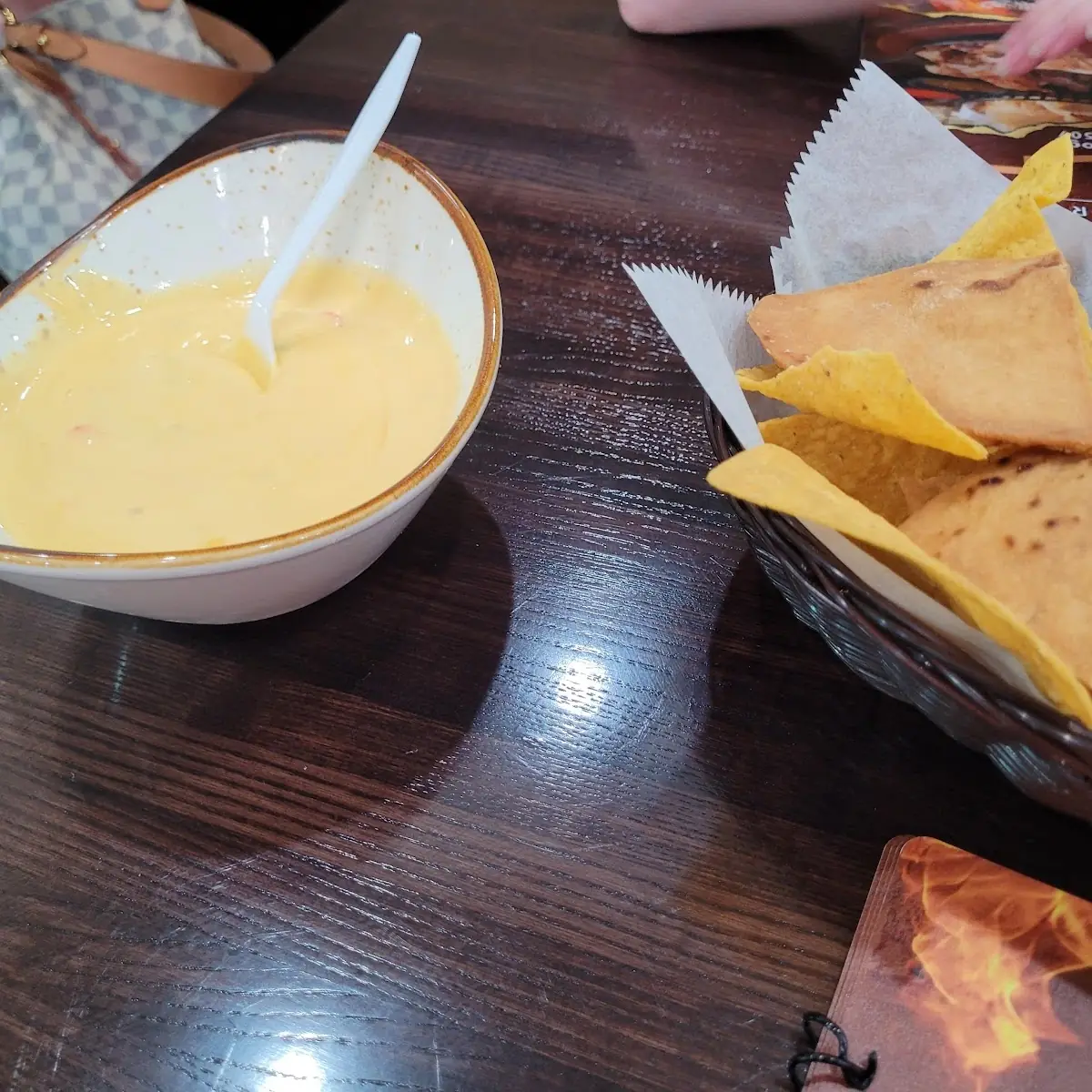 Chips & Queso