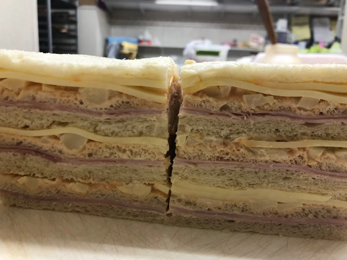 Ham & Cheese Sandwich De Miga