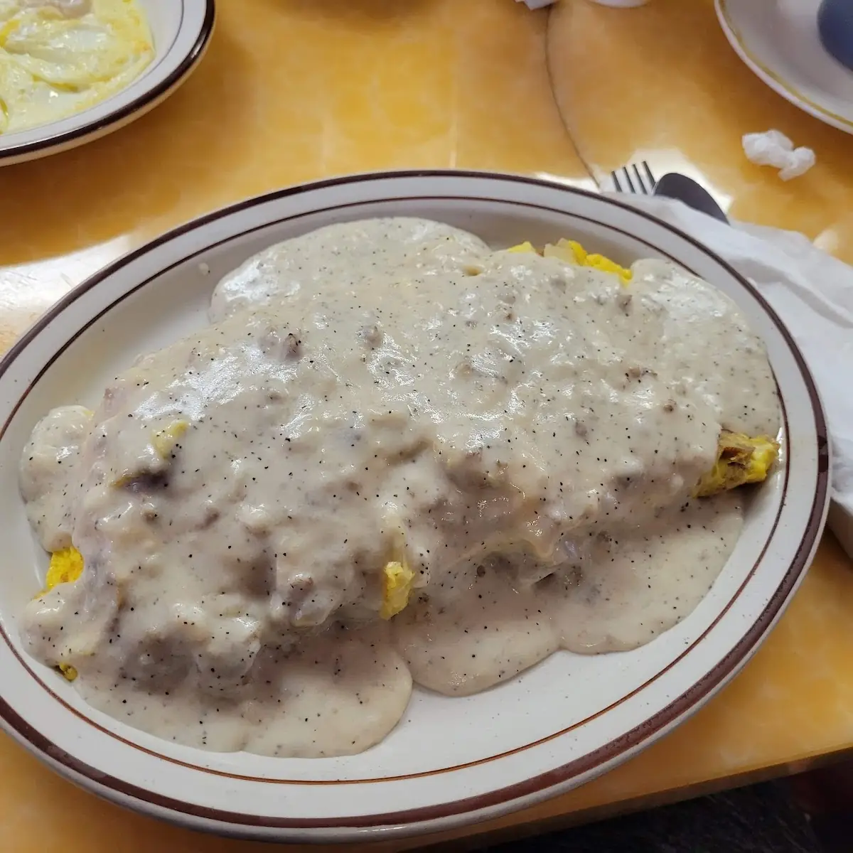 Biscuits & Country Gravy