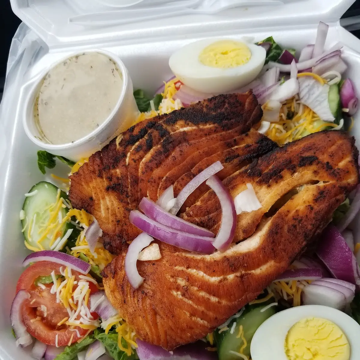 Grilled Salmon Salad