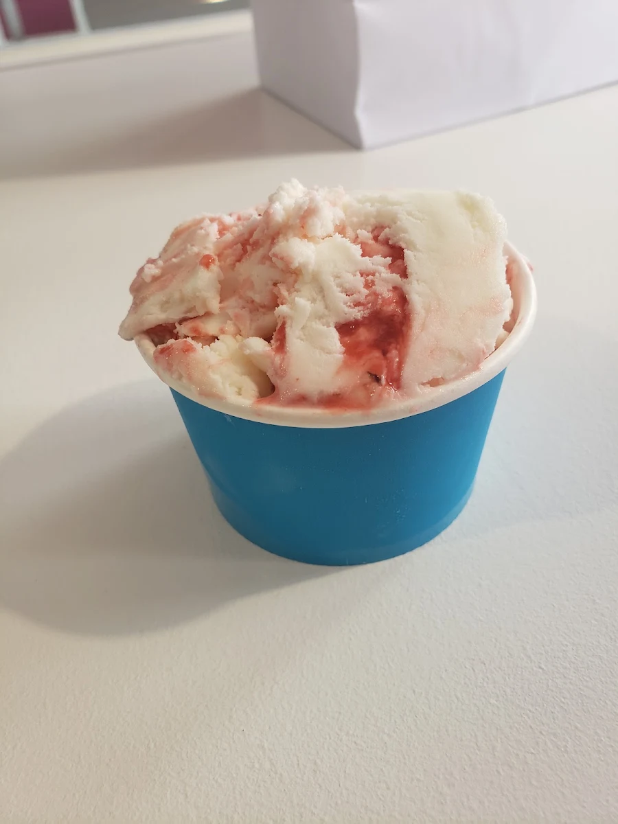 Gelato Strawberry Cheesecake