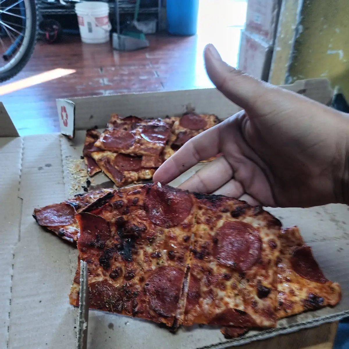 Pizza Thin Crust Pepperoni