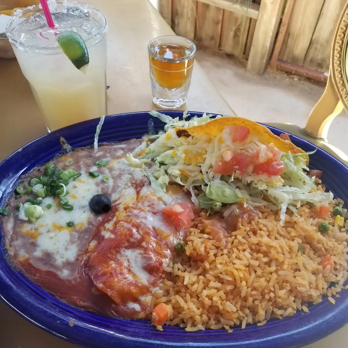 Chees Enchilada and Beef Taco Combo