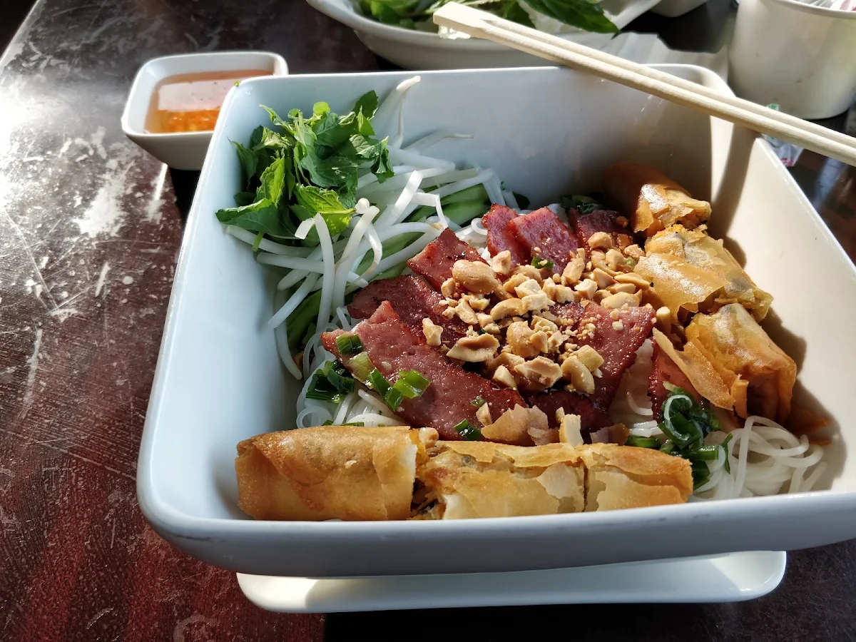 Bun Cha Gio Nem Nuong