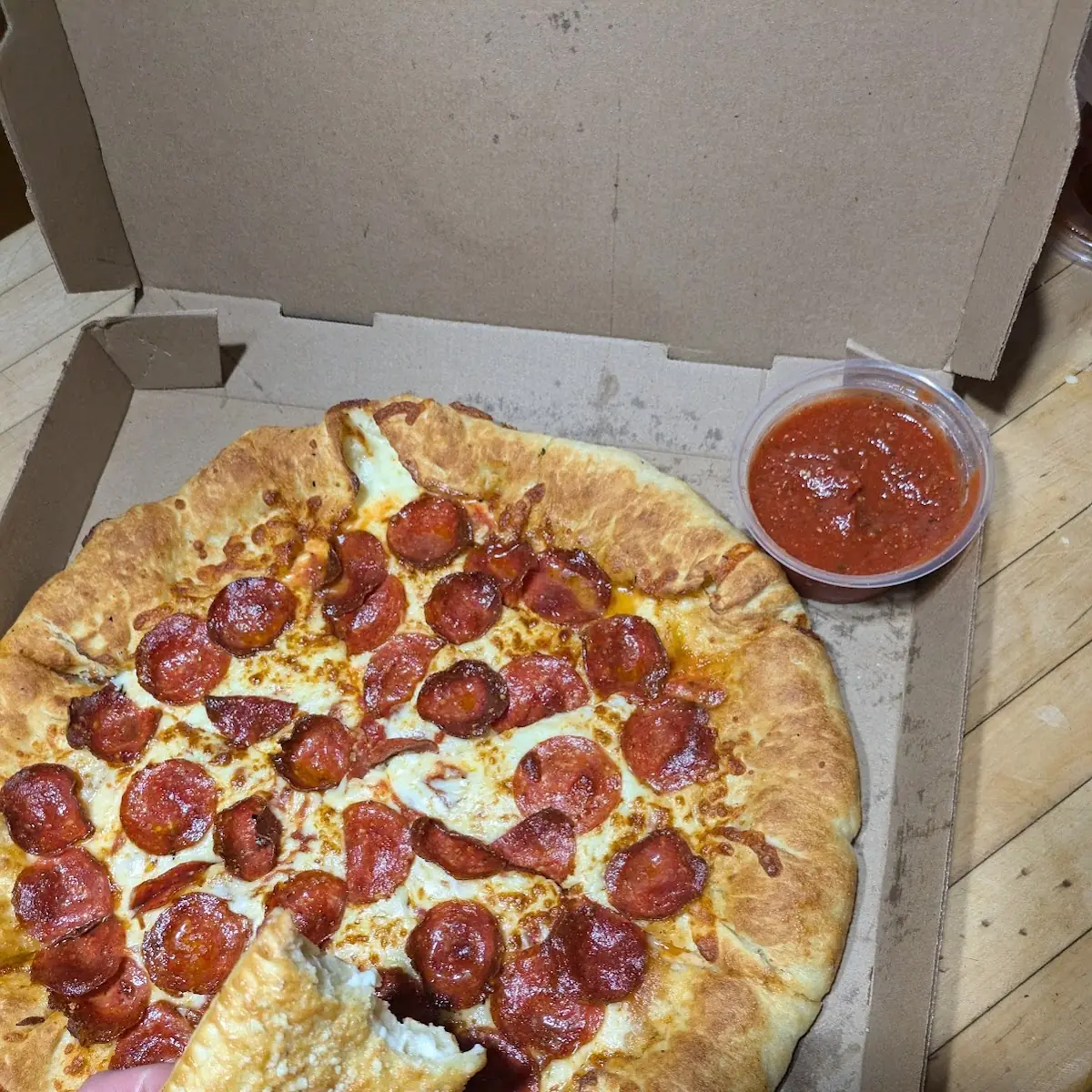 Stuffed Crazy Bread Crust Pizza Peperoni
