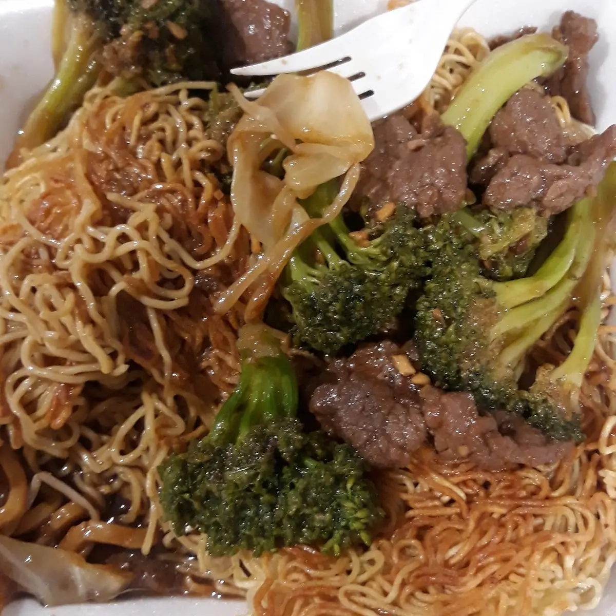 Beef Broccoli Pan Fried Noodle