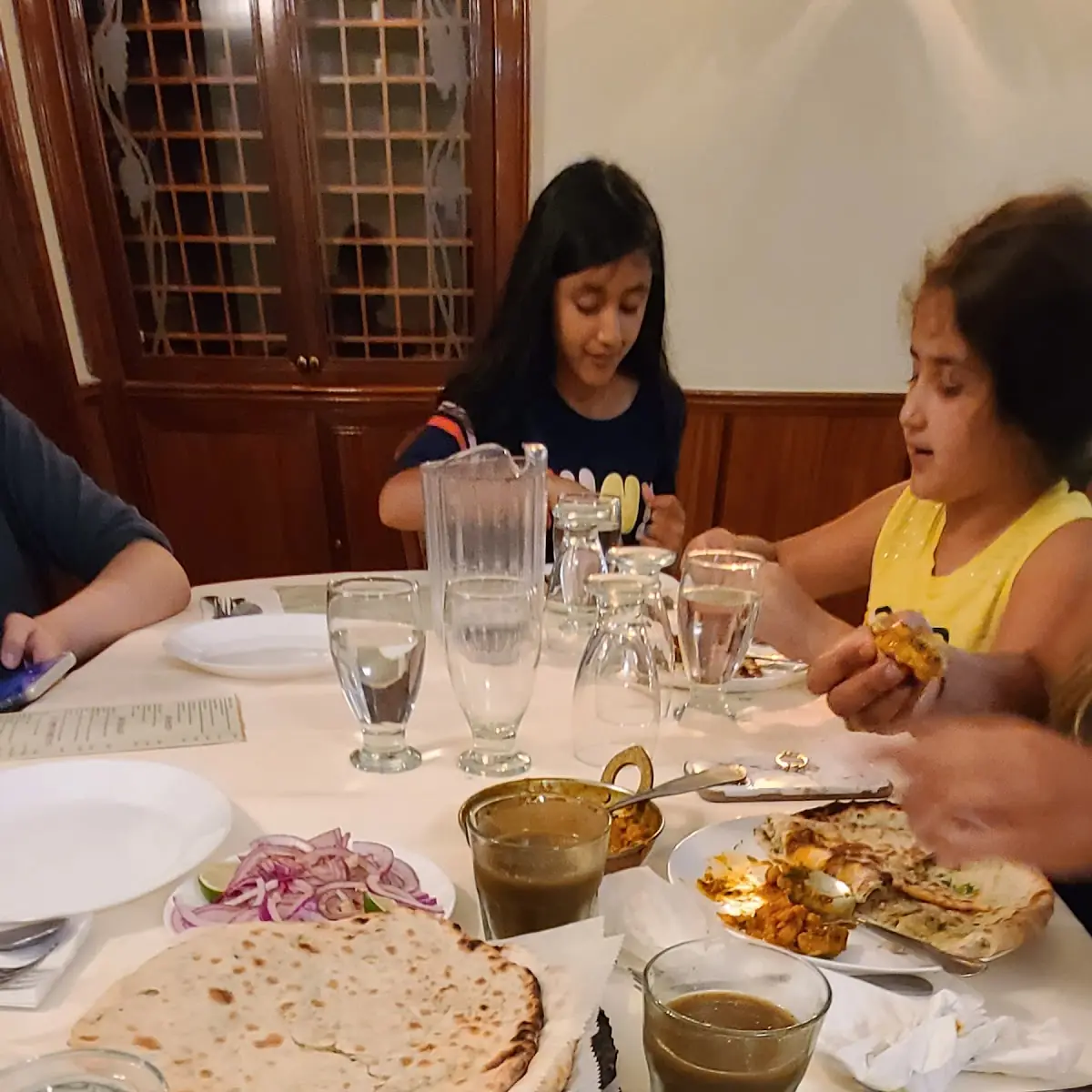 Allow Naan with Chick Peas Pulao