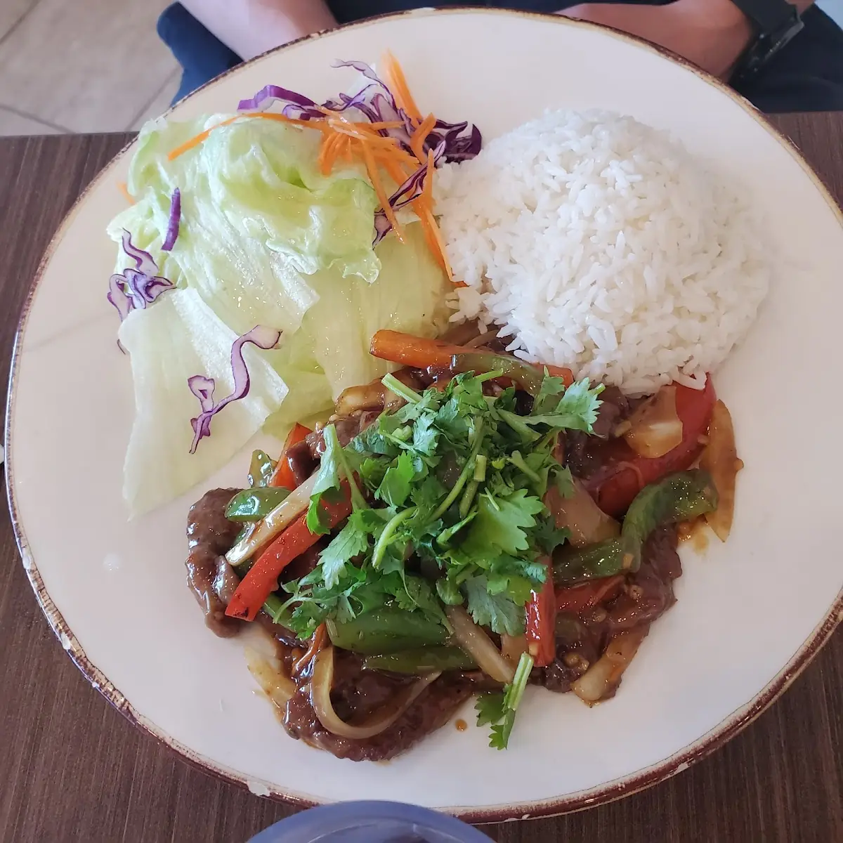Highlights, Restaurant Wingo (Napierville)
