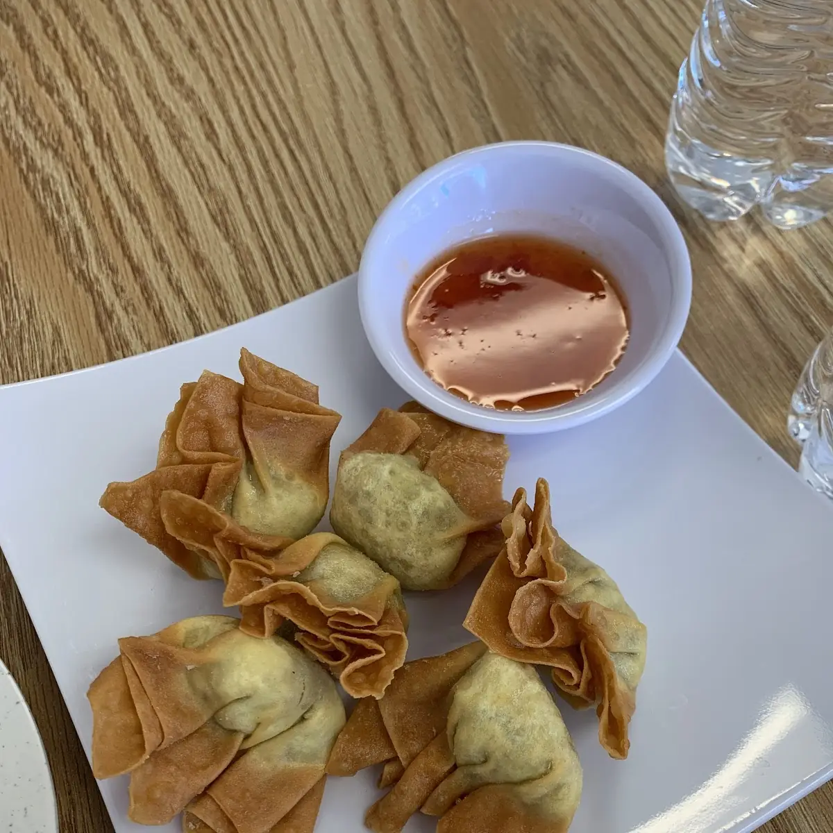 Crispy Wontons with Sweet Chili Sauce