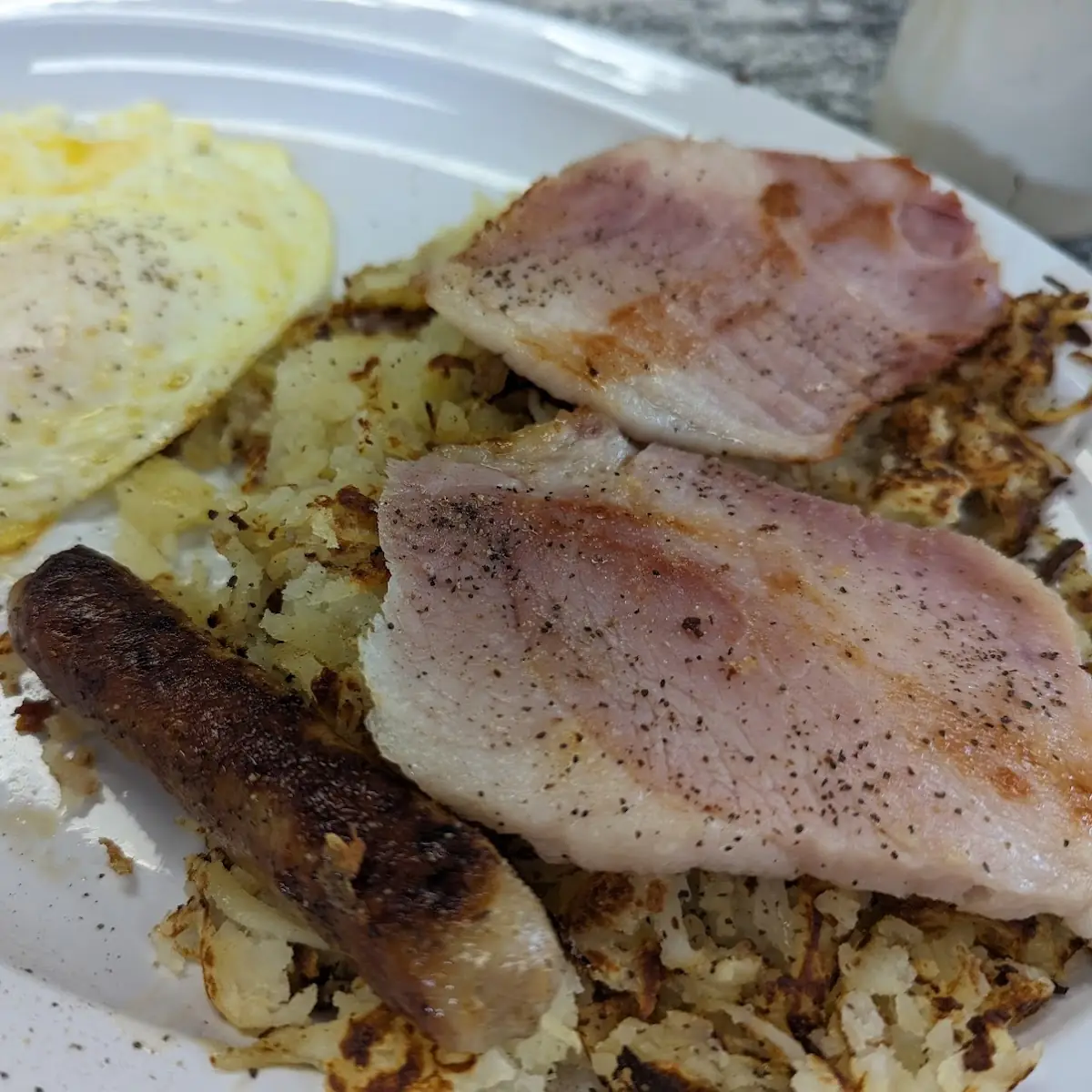 Scrambled Eggs with Ham and Hash Browns