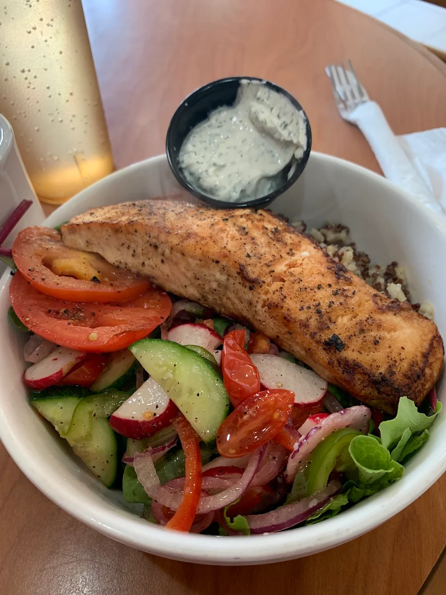 Grilled Salmon Tzatziki Bowl