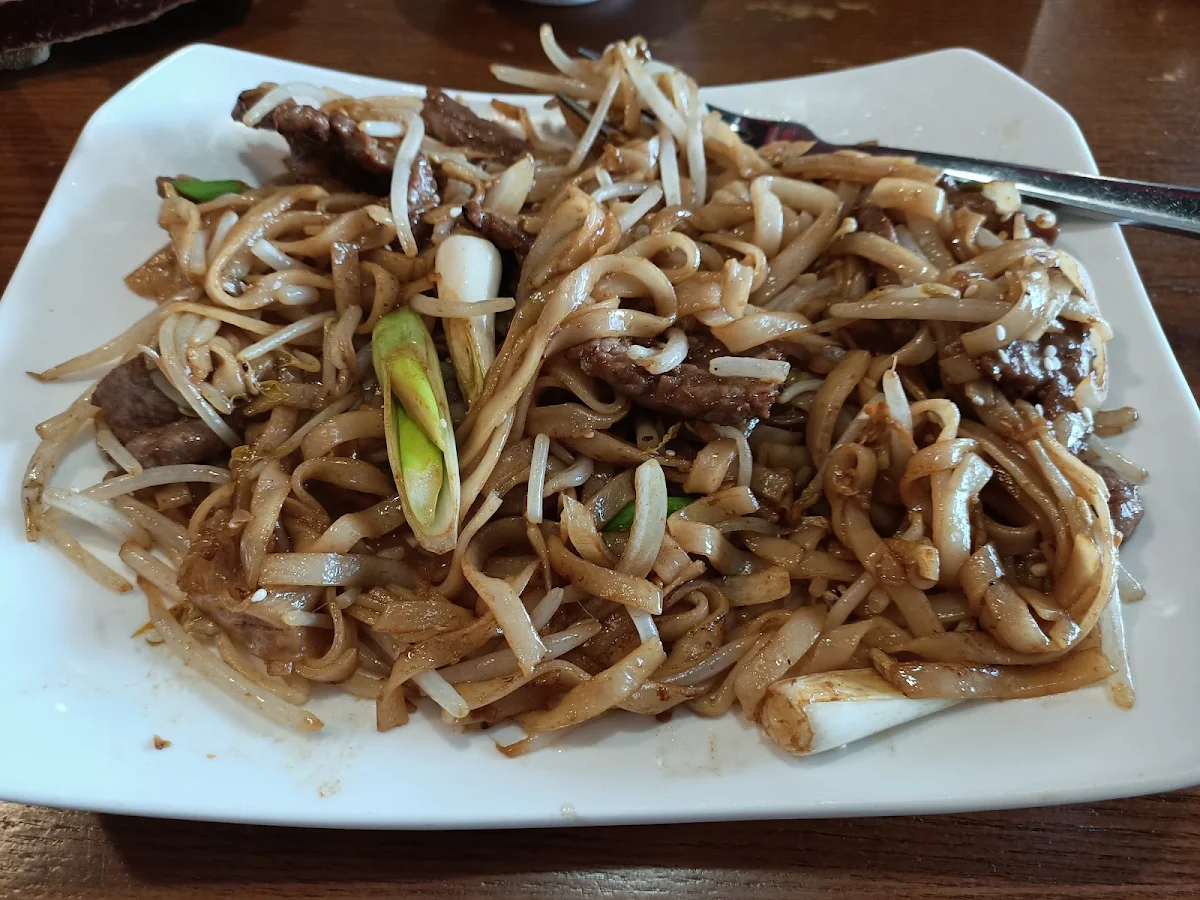 Beef Fried Ho Fun, Ming's BBQ House