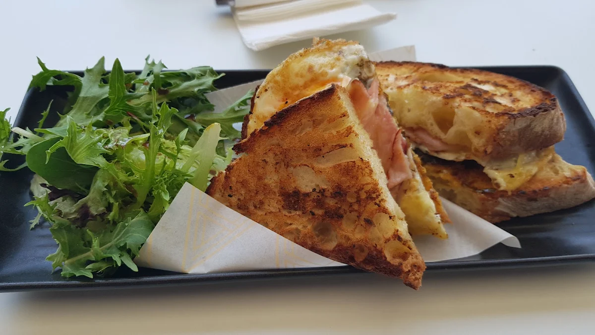 BBQ Bacon Sandwich, Academy