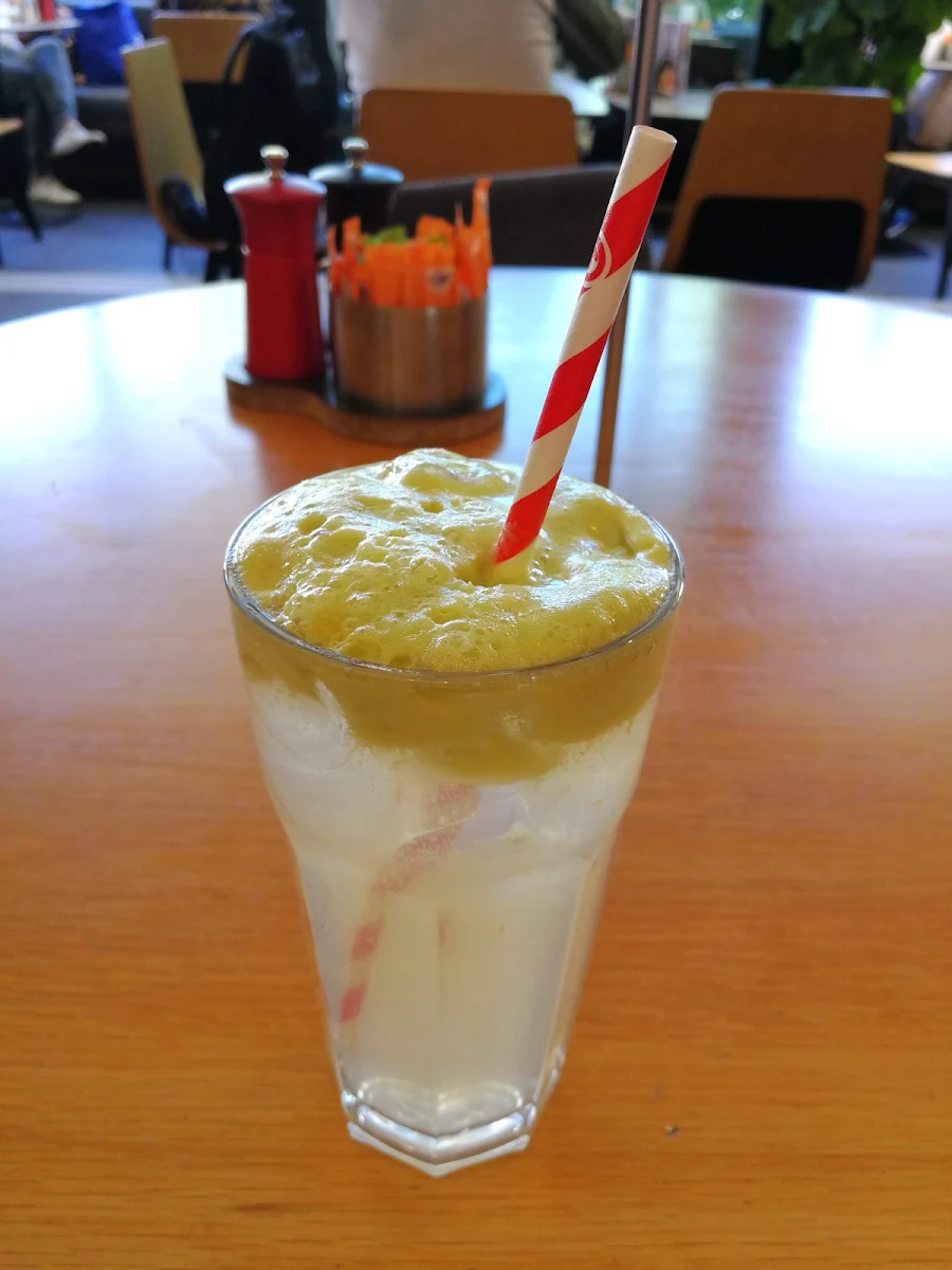 Fresh Apple Juice, Academy