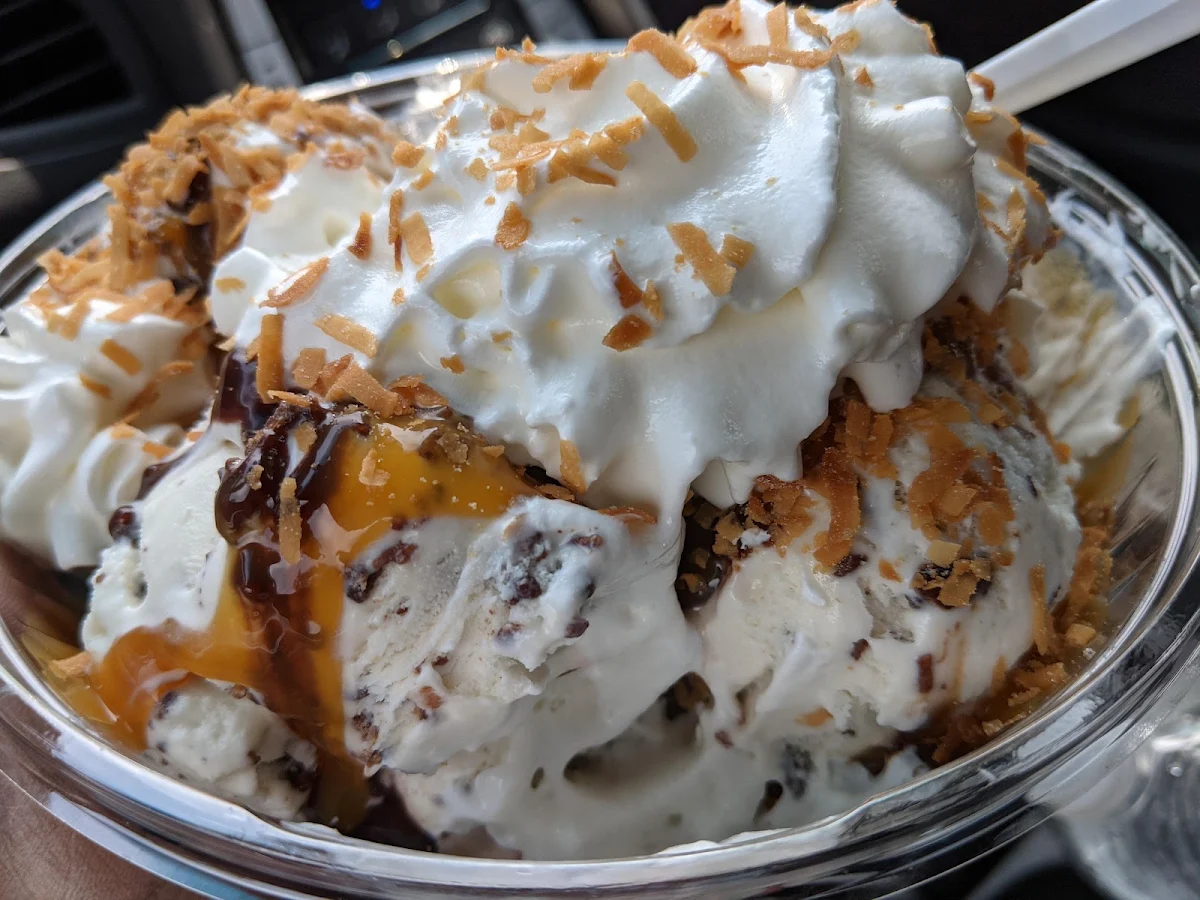 Toasted Coconut Sundae