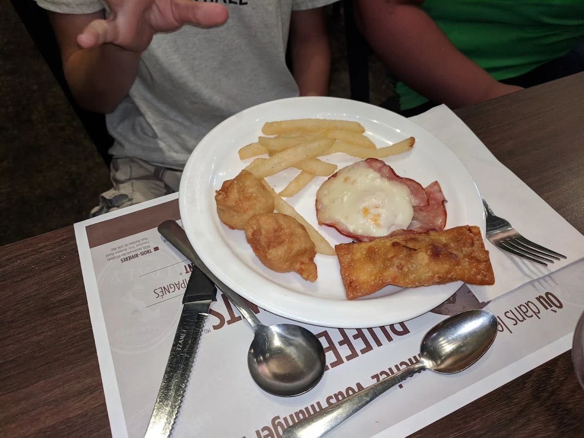 Egg Rolls, Buffet des Continents - Gatineau