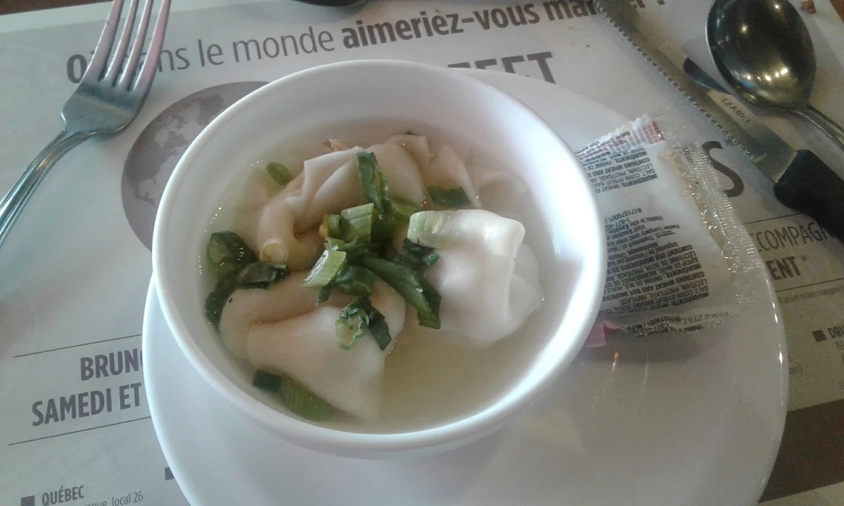 Wonton Soup, Buffet des Continents - Gatineau
