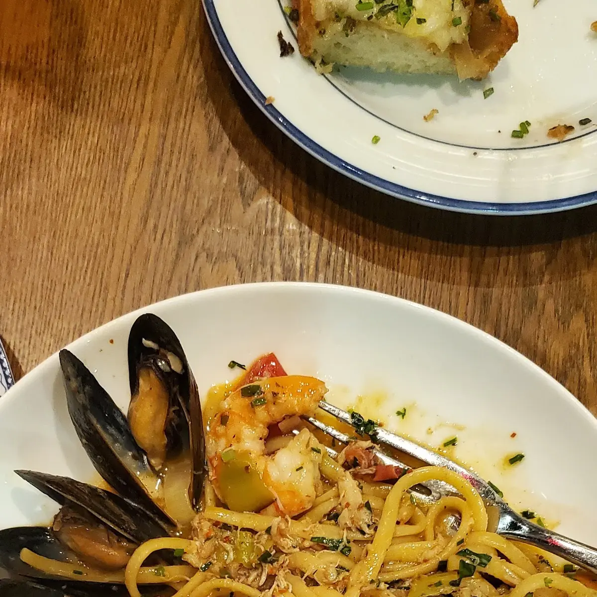 Seafood Linguine with Muscles