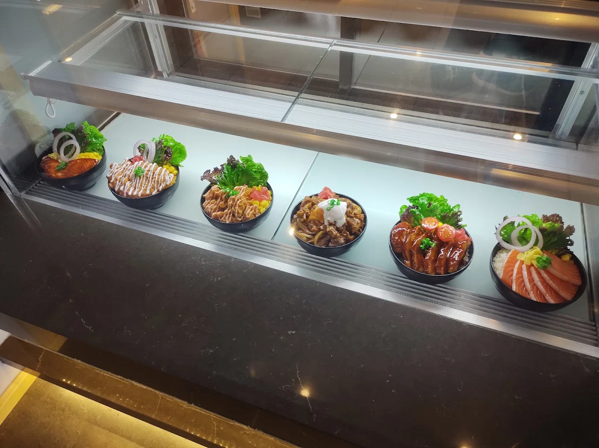 Highlights, Mikado Sushi