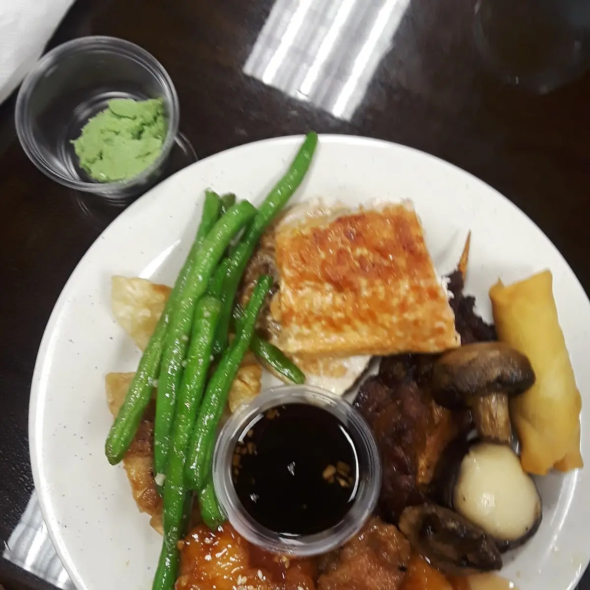 Grilled Salmon and Steamed Green Beans